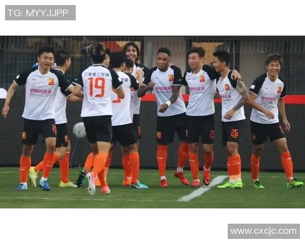 武汉排球队在欧锦赛中的团队协作表现分析与启示 武汉排球队在欧锦赛中的团队协作表现分析与启示