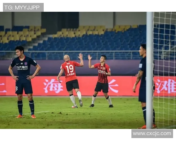 足球盛宴：深入解析上海足球队的比赛策略与经验分享