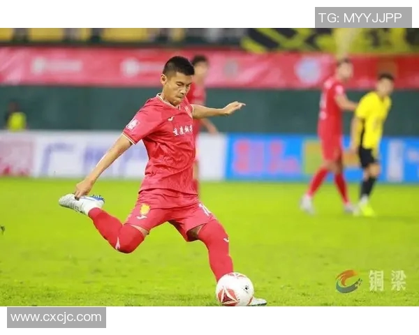 重庆足球队逆袭之路的传奇故事与奋斗精神全景回顾 重庆足球队逆袭之路的传奇故事与奋斗精神全景回顾